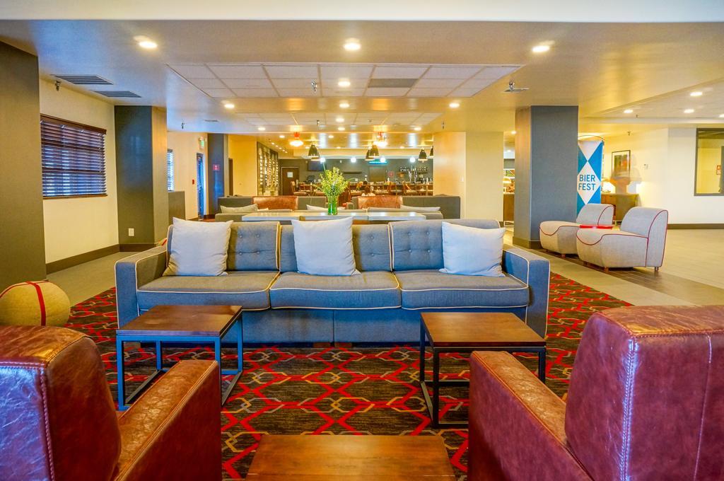 Four Points By Sheraton Phoenix South Mountain Exteriör bild