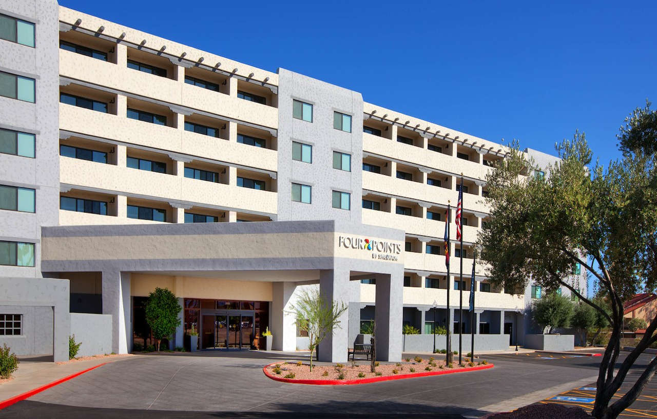 Four Points By Sheraton Phoenix South Mountain Exteriör bild